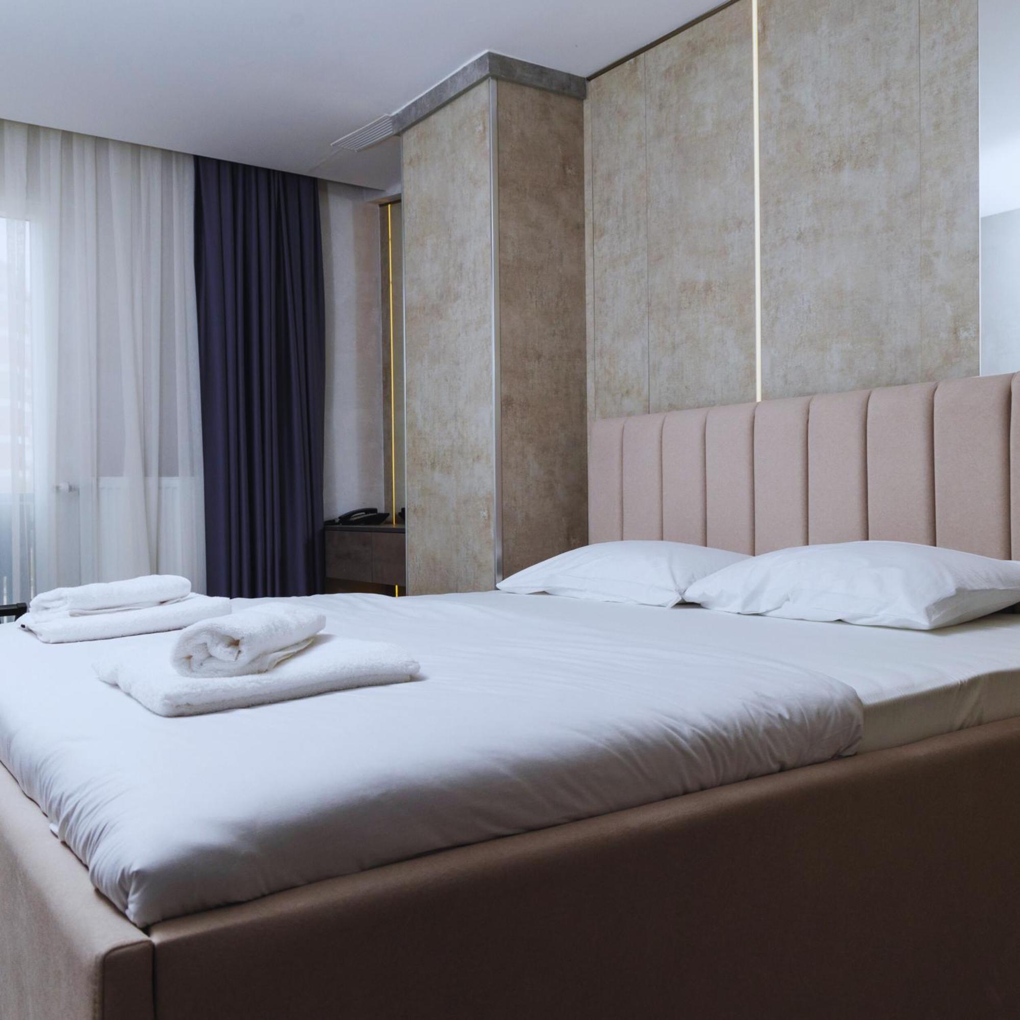 Hotel Solo 127 Prizren Exteriör bild