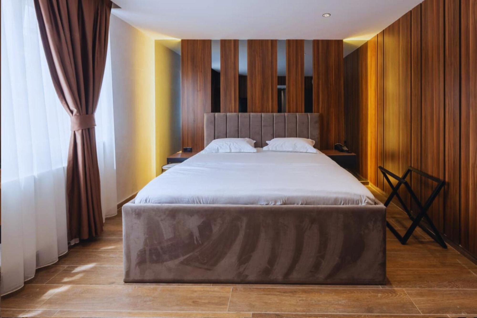 Hotel Solo 127 Prizren Exteriör bild